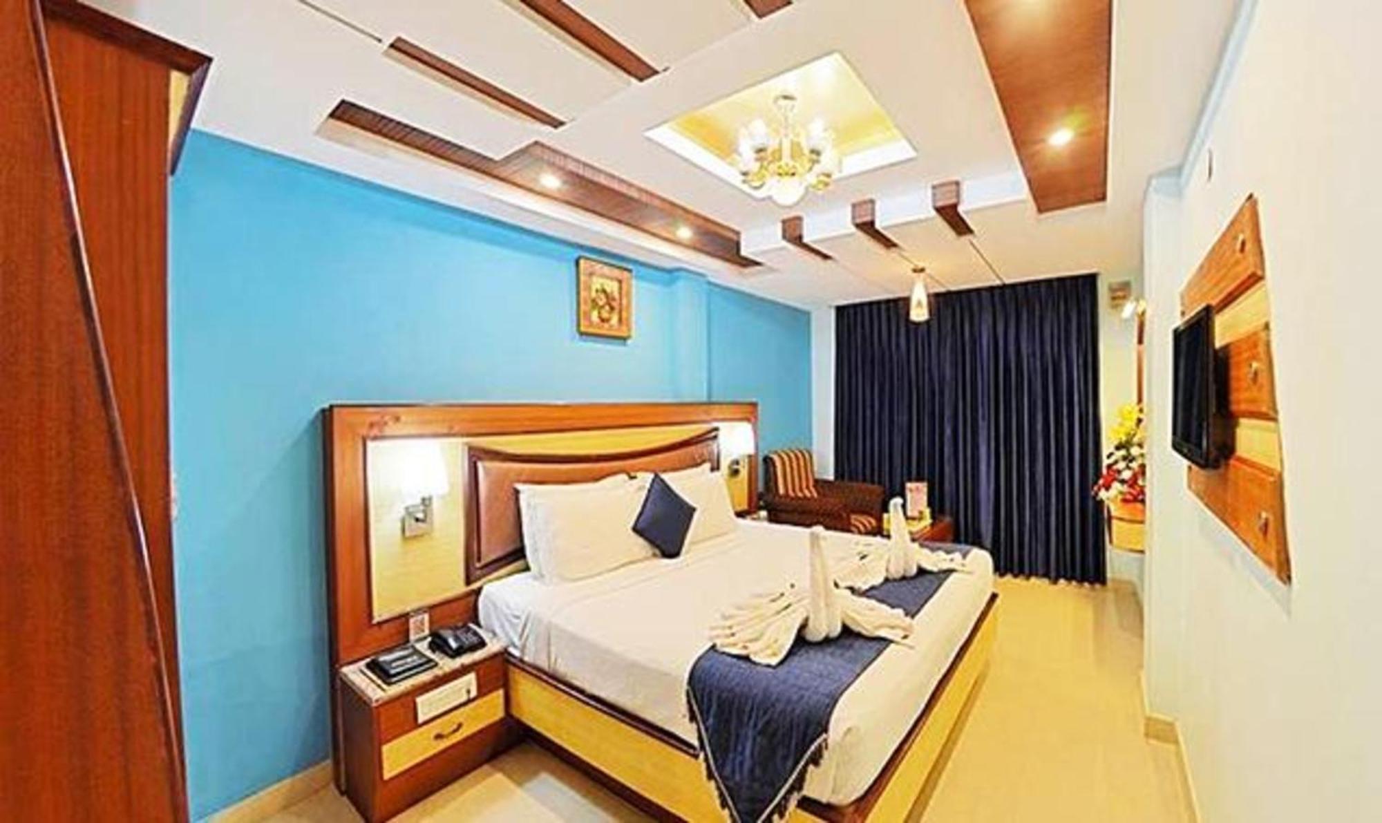 Ponmariresidency Hotel Ooty Kültér fotó