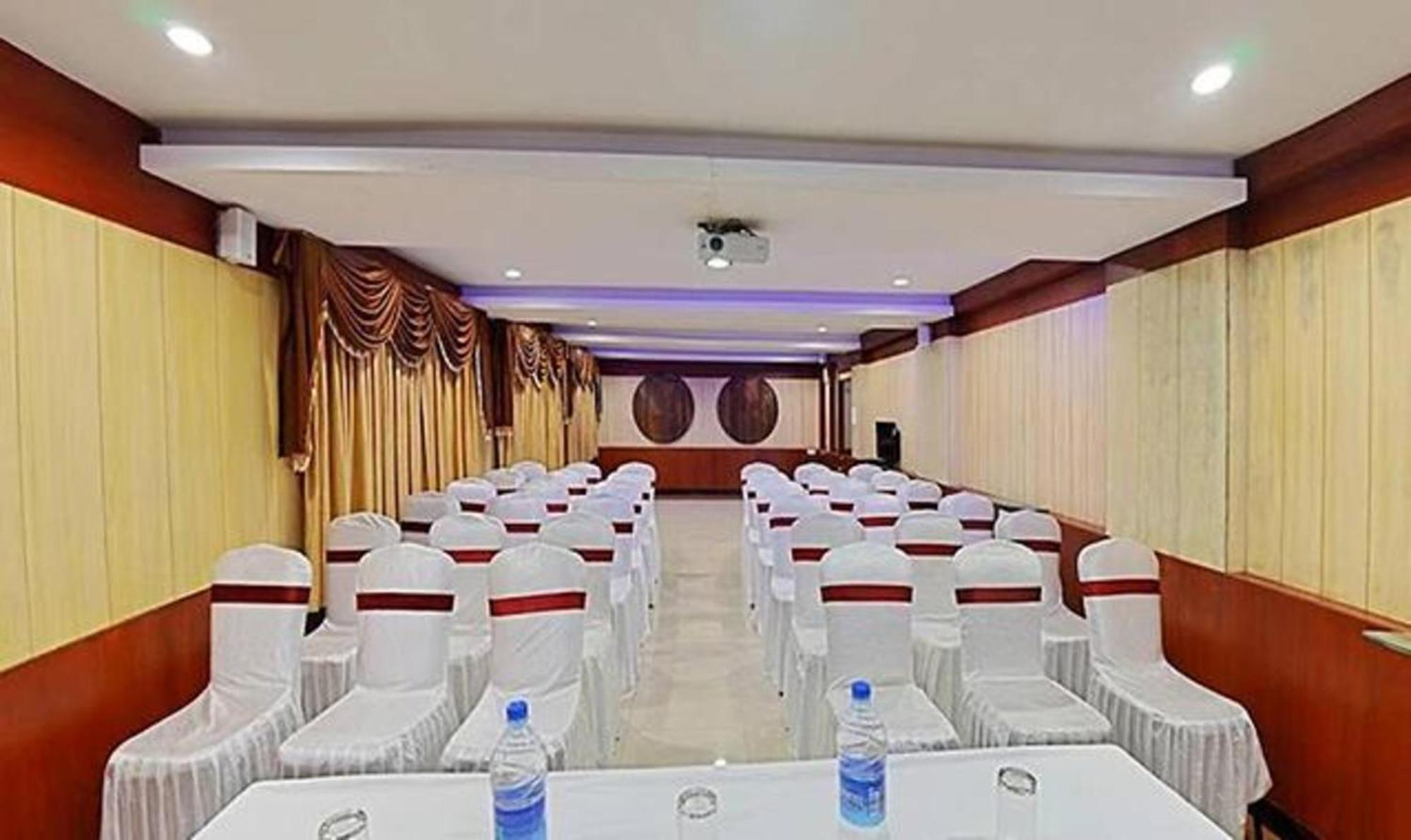 Ponmariresidency Hotel Ooty Kültér fotó