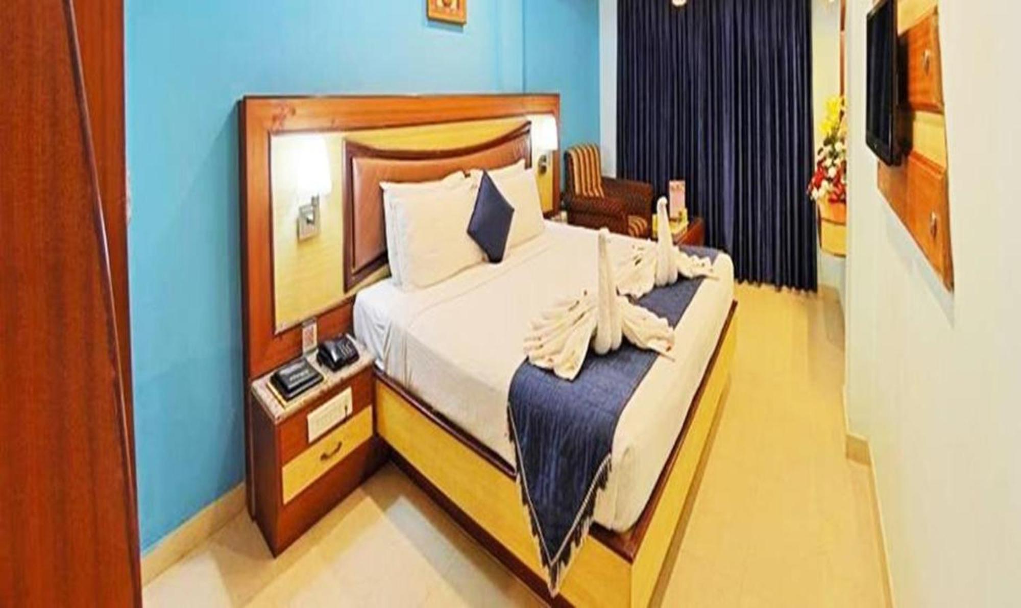 Ponmariresidency Hotel Ooty Kültér fotó