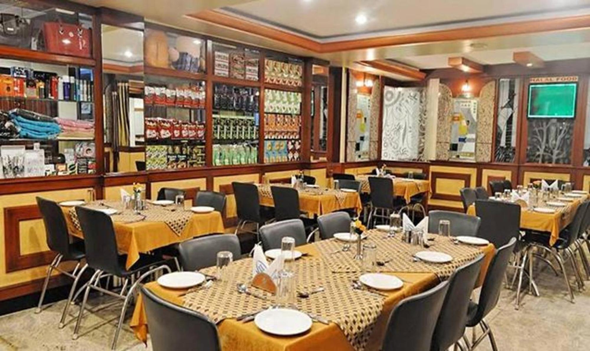 Ponmariresidency Hotel Ooty Kültér fotó