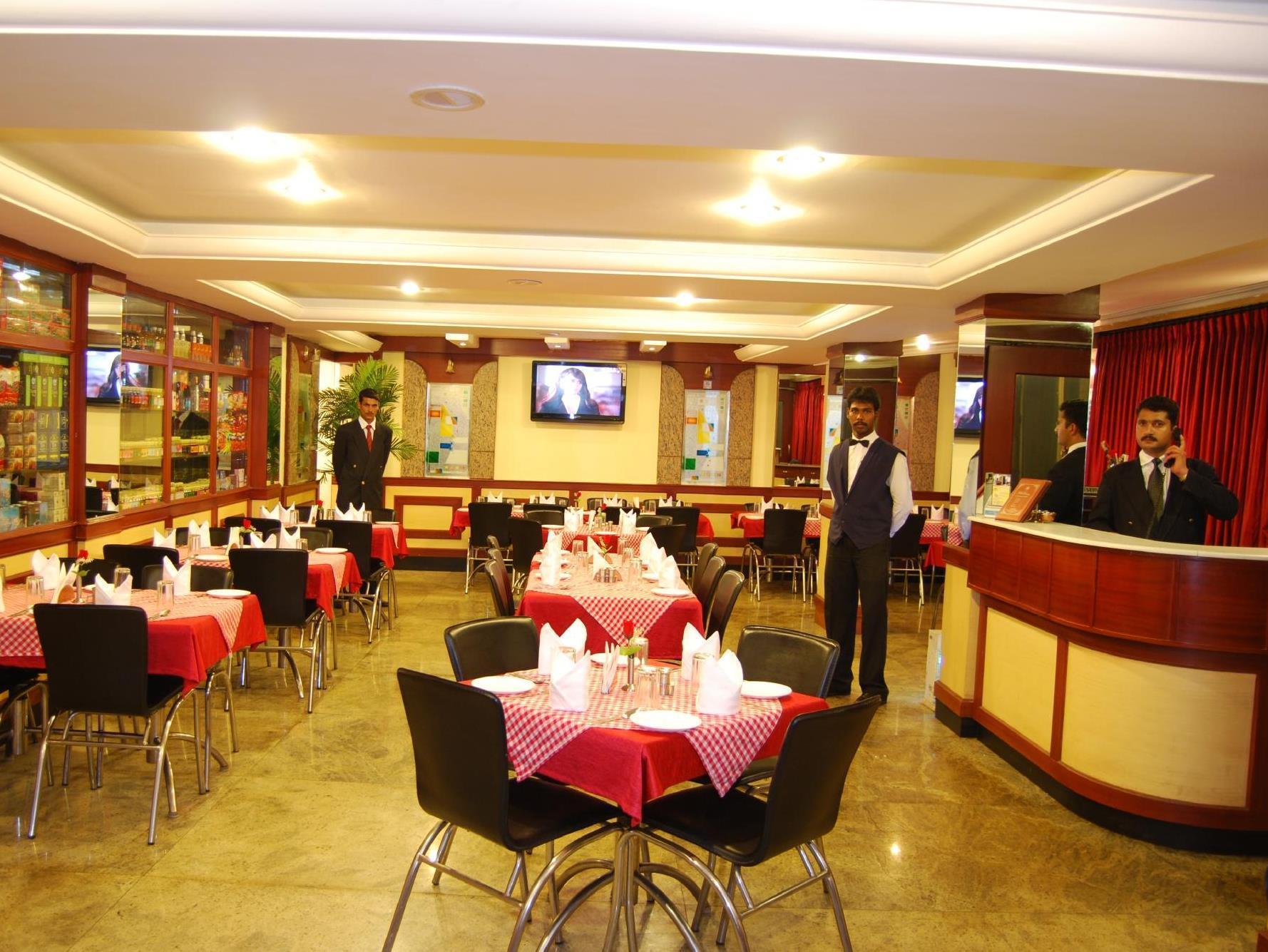 Ponmariresidency Hotel Ooty Kültér fotó
