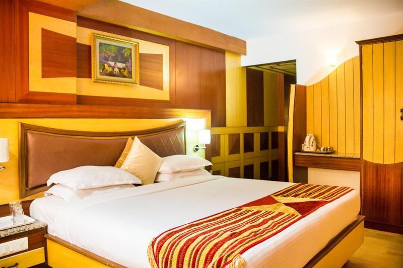 Ponmariresidency Hotel Ooty Kültér fotó