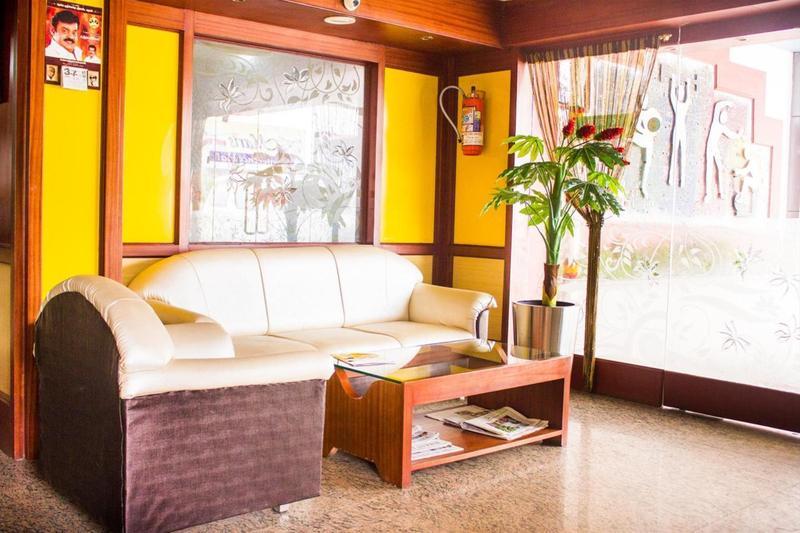 Ponmariresidency Hotel Ooty Kültér fotó