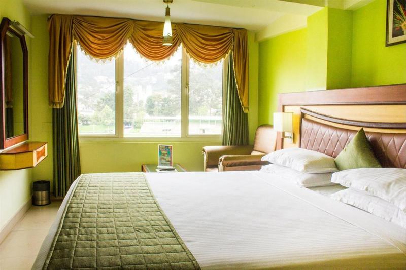 Ponmariresidency Hotel Ooty Kültér fotó